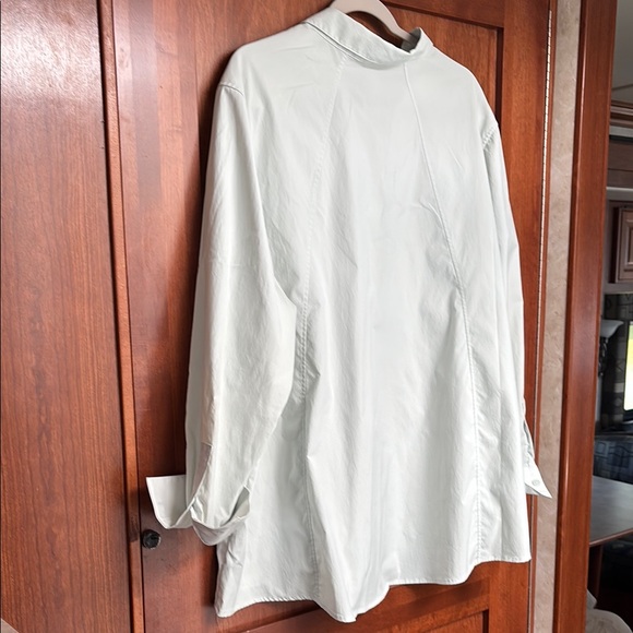 Athleta Midtown Shirt 3x - Picture 3 of 3